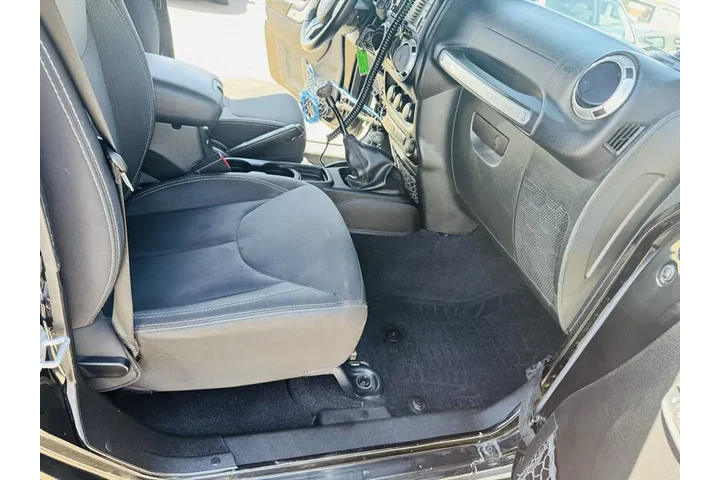 $19995 : 2015 Wrangler Rubicon image 10