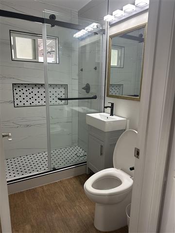 $1300 : Cuarto master con baño privado image 1