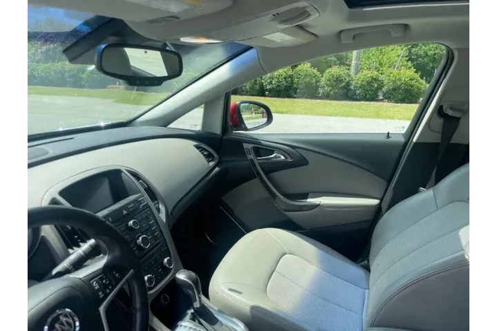 $11500 : 2012 Verano Convenience Group image 10