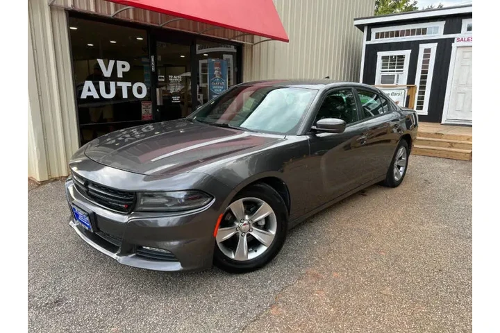$9999 : 2015 Charger SXT image 2