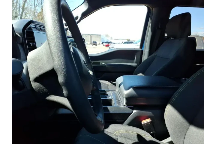 $39993 : Ford F-150 2024 4x4 STX 4dr image 6