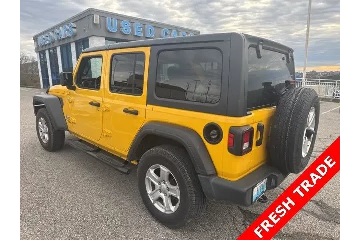 $24367 : Jeep Wrangler Unlimited 2021 image 6