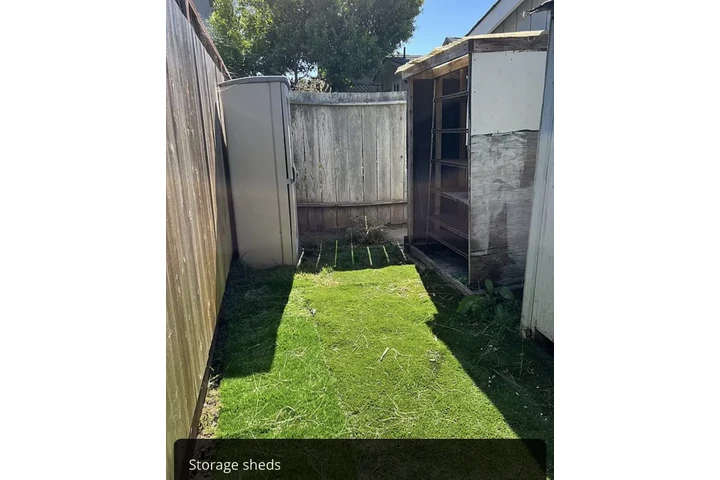 $1450 : Very private one bedroom house image 2