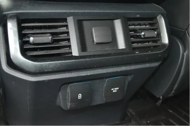 $39989 : Ford F-150 2022 4x4 XL 4dr S image 6