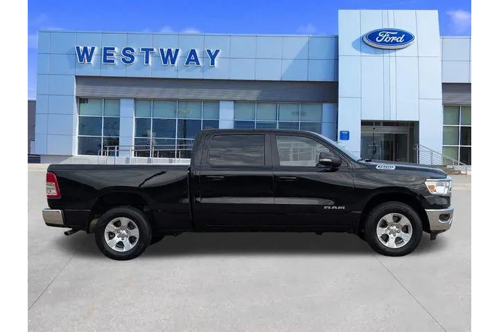 $35995 : Ram 1500 2022 4x4 Big Horn 4 image 2