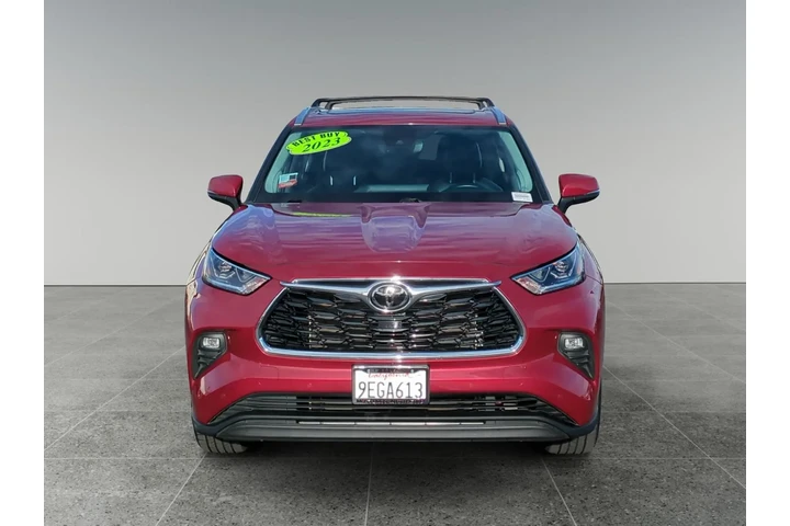 $38826 : Toyota Highlander 2023 LE 4d image 8