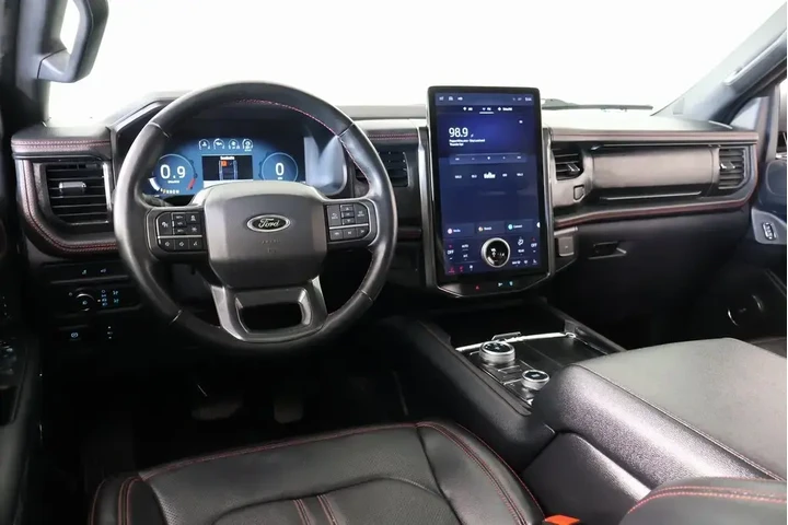 $39989 : Ford Expedition MAX 2022 4x4 image 2