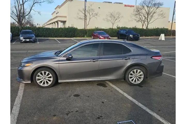 $18000 : Toyota Camry 2019 LE 4dr Sed image 5
