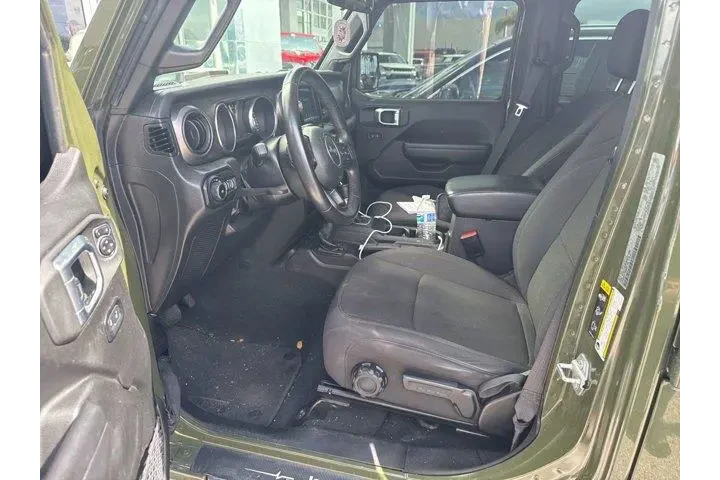 $30996 : Jeep Wrangler Unlimited 2022 image 7