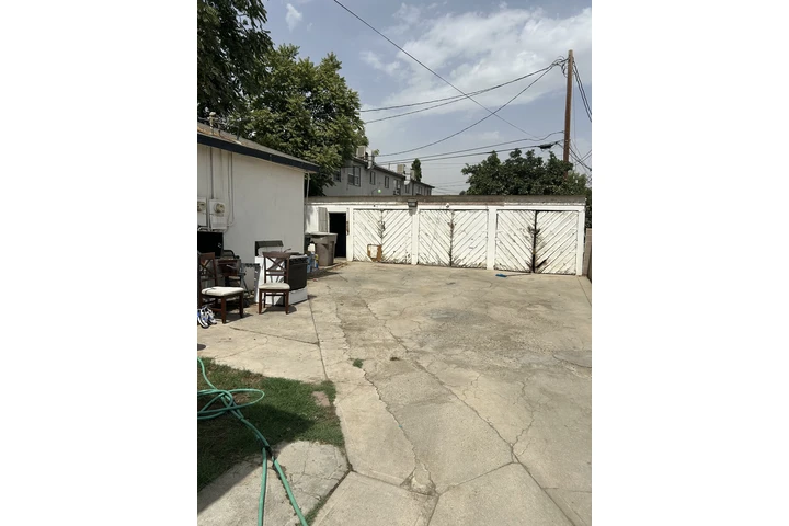 $1150 : 2 bdrm 1 bath duplex for rent image 2