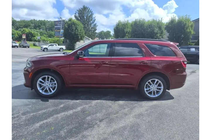 $31990 : Dodge Durango 2023 AWD GT 4d image 2