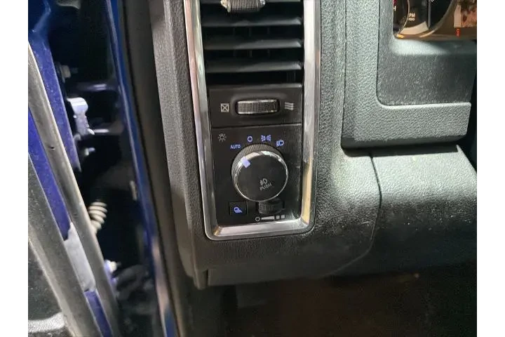 $16736 : Ram 1500 2018 4x4 Big Horn 4 image 9