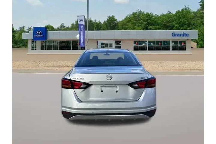 $16990 : Nissan Altima 2023 2.5 SV 4d image 8