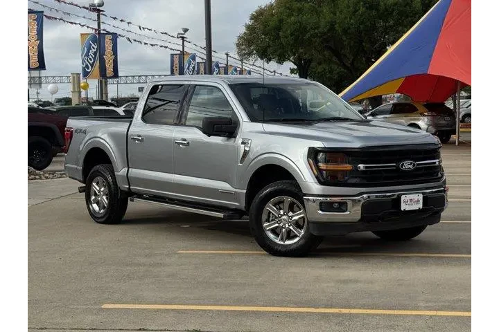 $38693 : Ford F-150 2024 4x4 XLT 4dr image 1