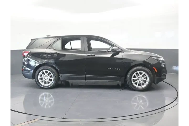 $16999 : Chevrolet Equinox 2024 LS 4d image 7