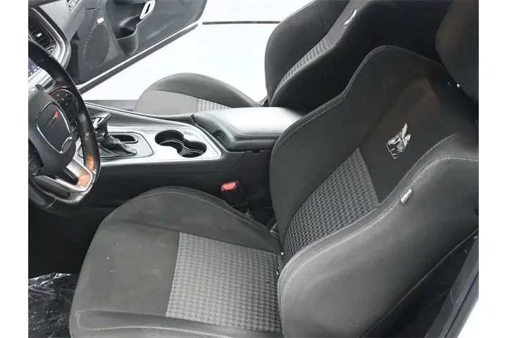 $35644 : Dodge Challenger 2020 R/T Sc image 4