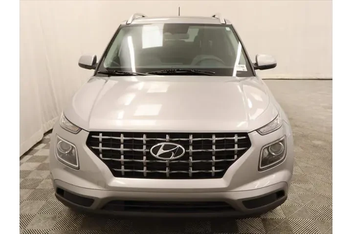 $18745 : Hyundai VENUE 2023 SEL 4dr C image 5