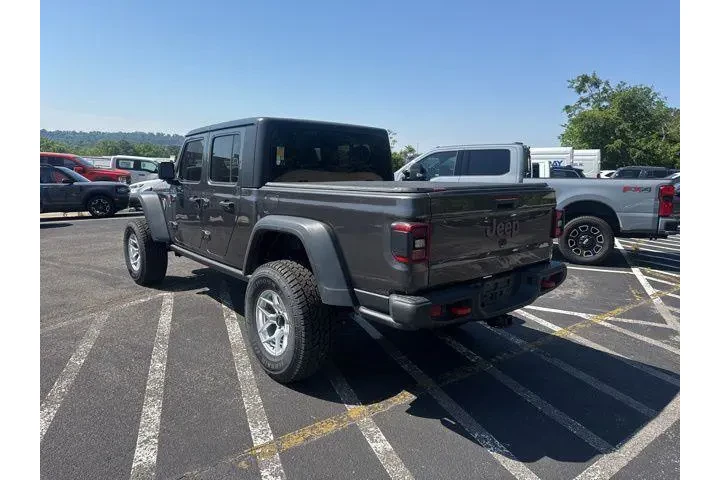 $31490 : Jeep Gladiator 2020 4x4 Laun image 5