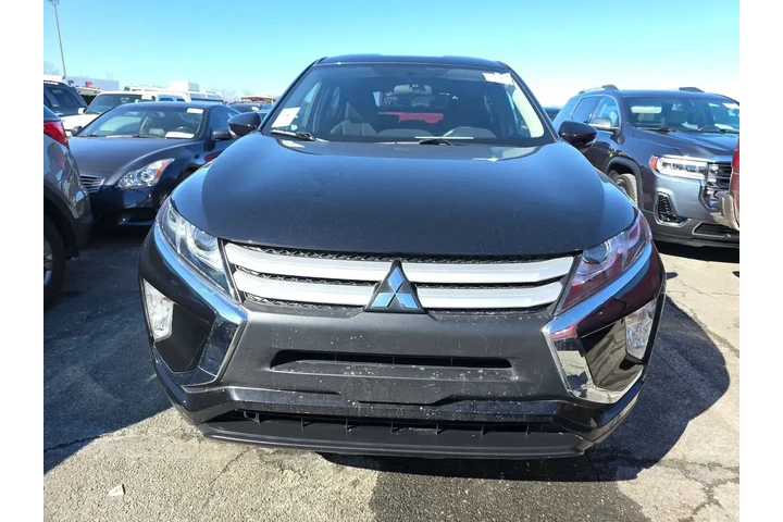 $15975 : Mitsubishi Eclipse Cross 201 image 2