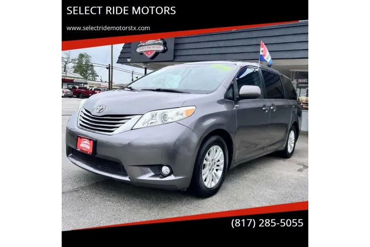$16999 : 2015 Sienna XLE 8-Passenger image 2