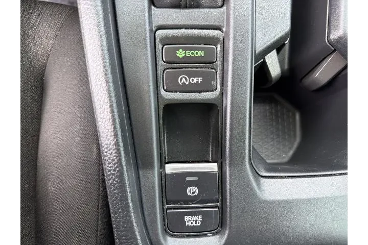 $25779 : Honda Accord 2025 LX 4dr Sed image 9