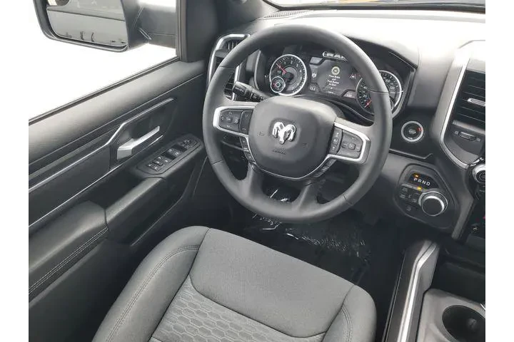 $39993 : Ram 1500 2025 4x4 Big Horn 4 image 9