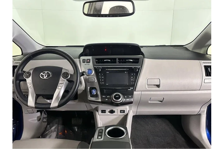 $15000 : 2015 PRIUS V image 4