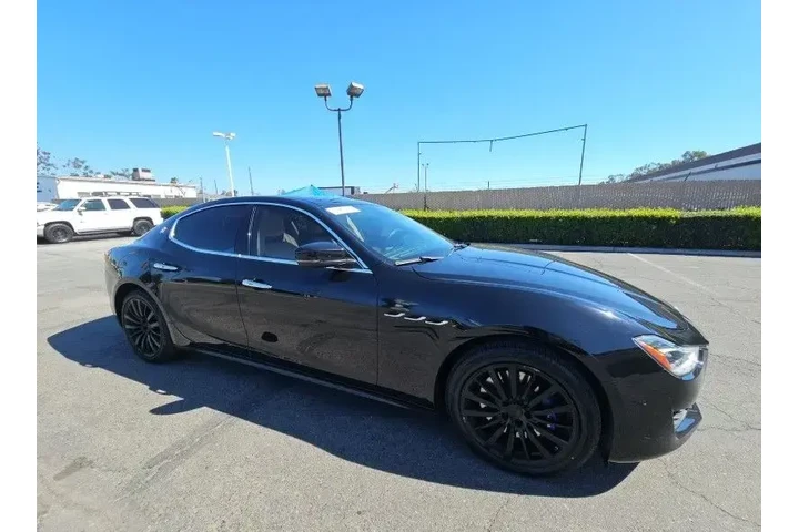 $31984 : Maserati Ghibli 2021 4dr Sed image 3