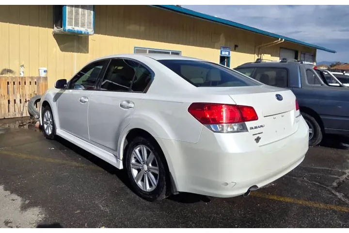 $5195 : 2012 Legacy 2.5i Premium image 5