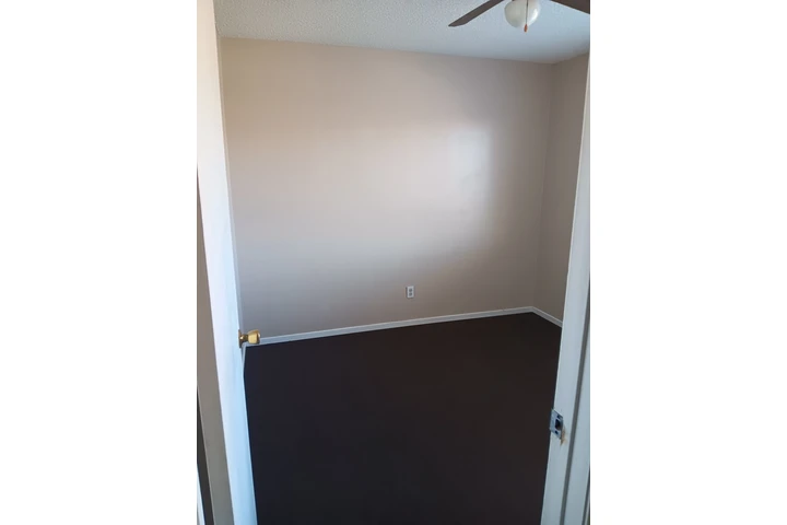 $700 : CUARTO DE RENTA image 1