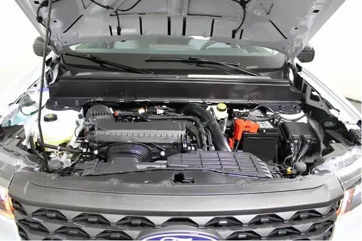 $30300 : Ford Maverick 2025 AWD XLT 4 image 7