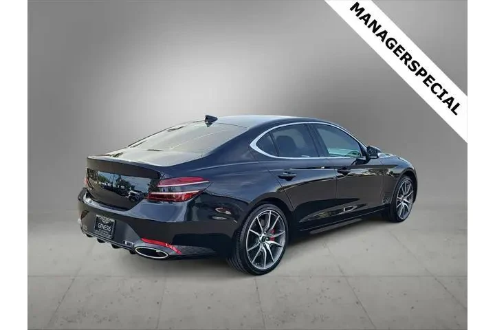$32300 : Genesis G70 2025 AWD 2.5T Sp image 8