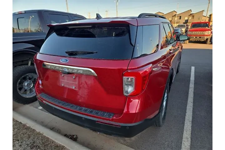 $34500 : Ford Explorer 2024 XLT 4dr S image 3