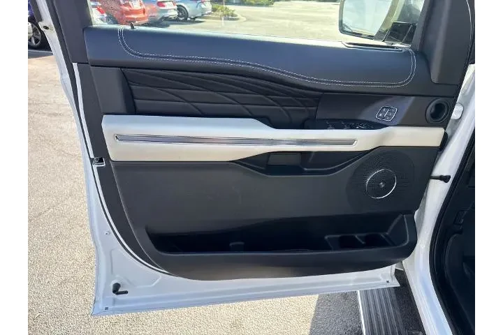 $36764 : Ford Expedition 2020 4x4 Pla image 10