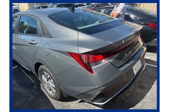 $23591 : Hyundai ELANTRA 2024 SE 4dr image 4