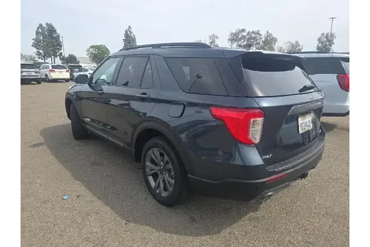 $32950 : Ford Explorer 2022 AWD XLT 4 image 6