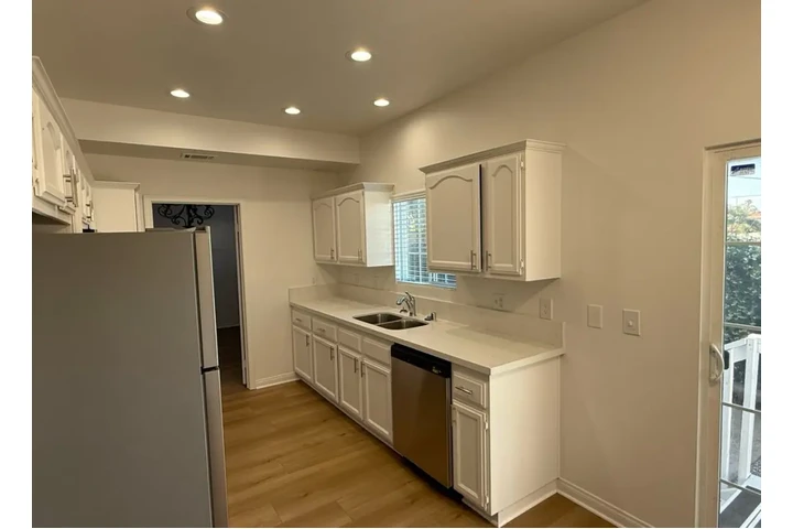 $2900 : 4Bed/2Bath house in Inglewood image 3