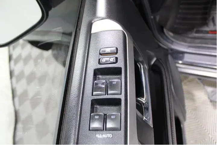 $32982 : Toyota 4Runner 2018 4x4 SR5 image 7