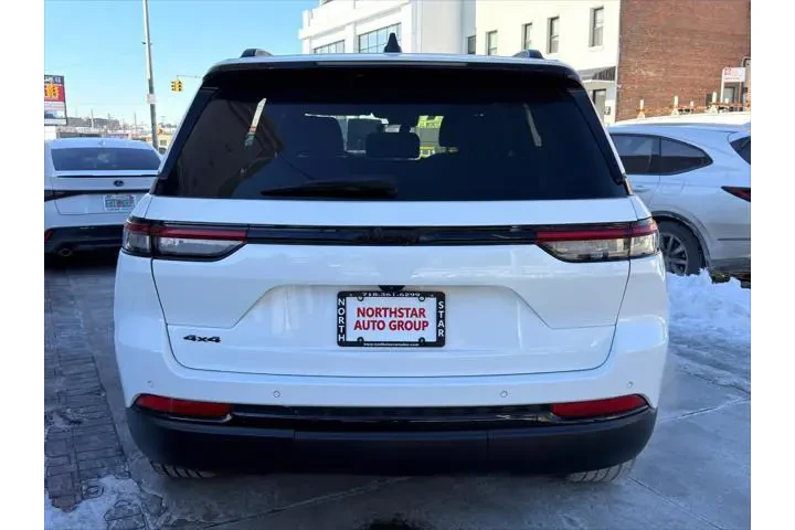 $28695 : Jeep Grand Cherokee 2024 4x4 image 5