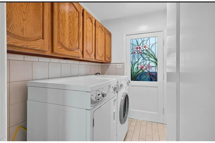 $2500 : 3 Bed 2Bath in Vermont Ave, LA image 4