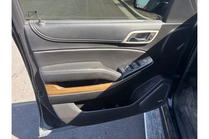 $34000 : GMC Yukon 2019 4x4 Denali 4d image 7