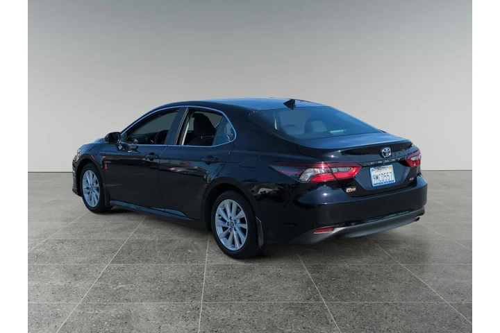 $32542 : Toyota Camry 2024 LE 4dr Sed image 3