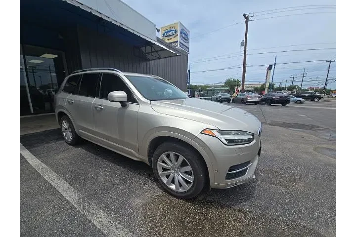 $15773 : Volvo XC90 2016 AWD T6 Momen image 3