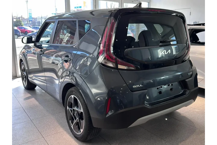 $15895 : Kia Soul 2023 EX 4dr Crossov image 6