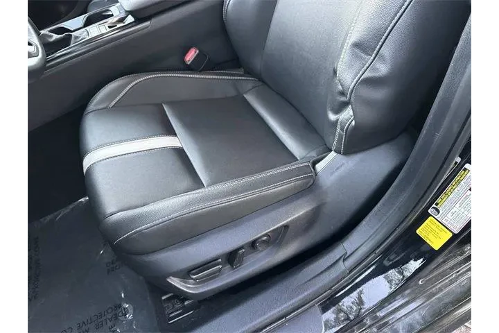 $28781 : Toyota Camry 2025 XSE 4dr Se image 10