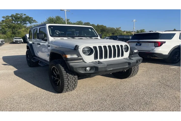 $30359 : Jeep Wrangler Unlimited 2021 image 2