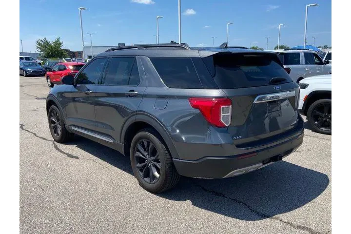 $21225 : Ford Explorer 2020 AWD XLT 4 image 4