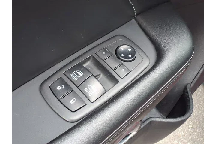 $33920 : Dodge Challenger 2020 R/T Sc image 5