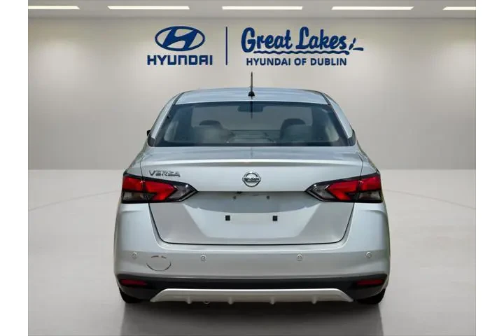 $11366 : Nissan Versa 2020 S 4dr Seda image 2
