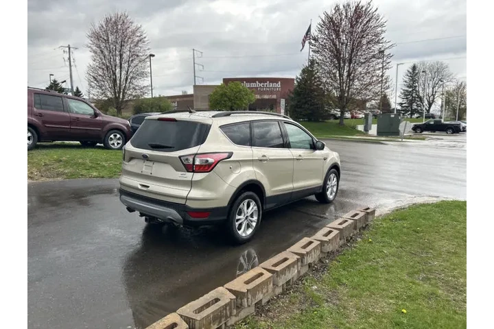 $10900 : 2017 Escape SE image 6